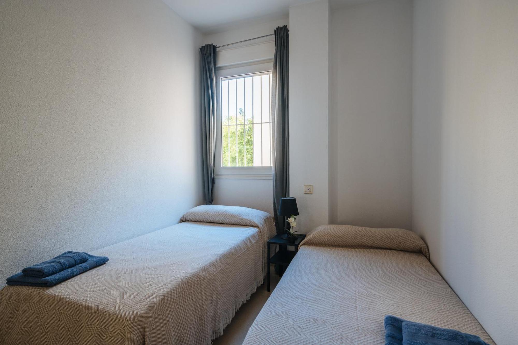 Appartement Piso Familiar Virgen Del Rocio à Séville Extérieur photo