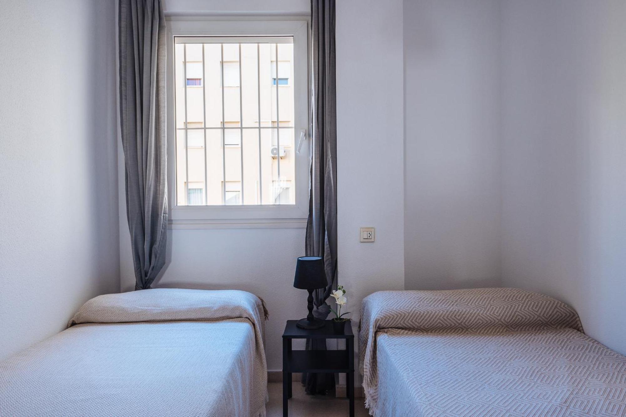 Appartement Piso Familiar Virgen Del Rocio à Séville Extérieur photo