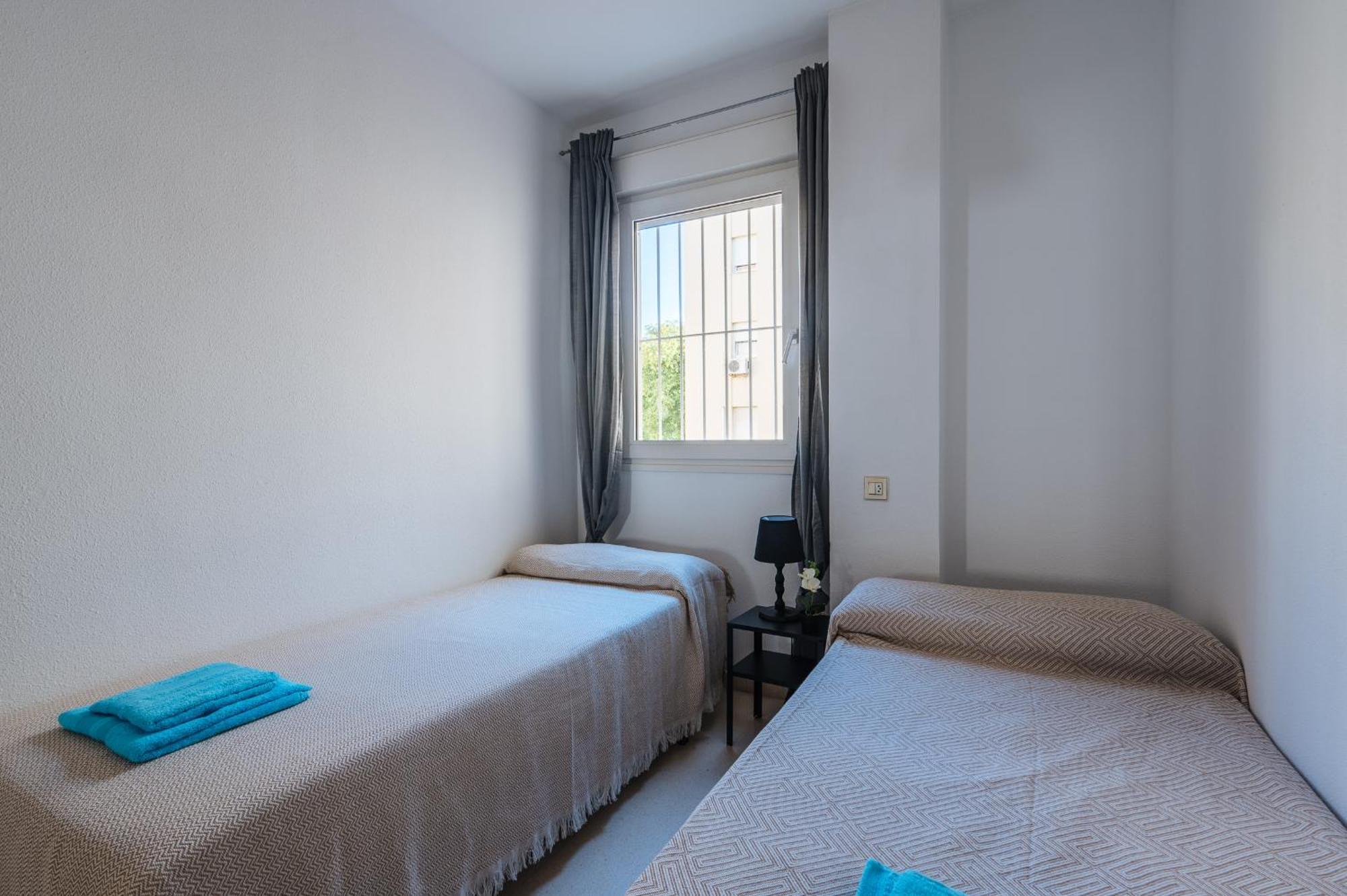 Appartement Piso Familiar Virgen Del Rocio à Séville Extérieur photo